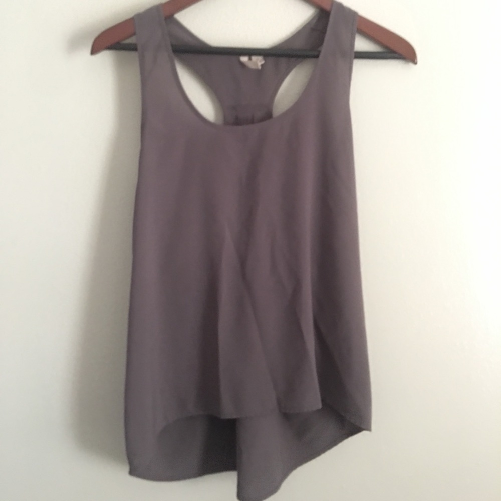 Gray tank top